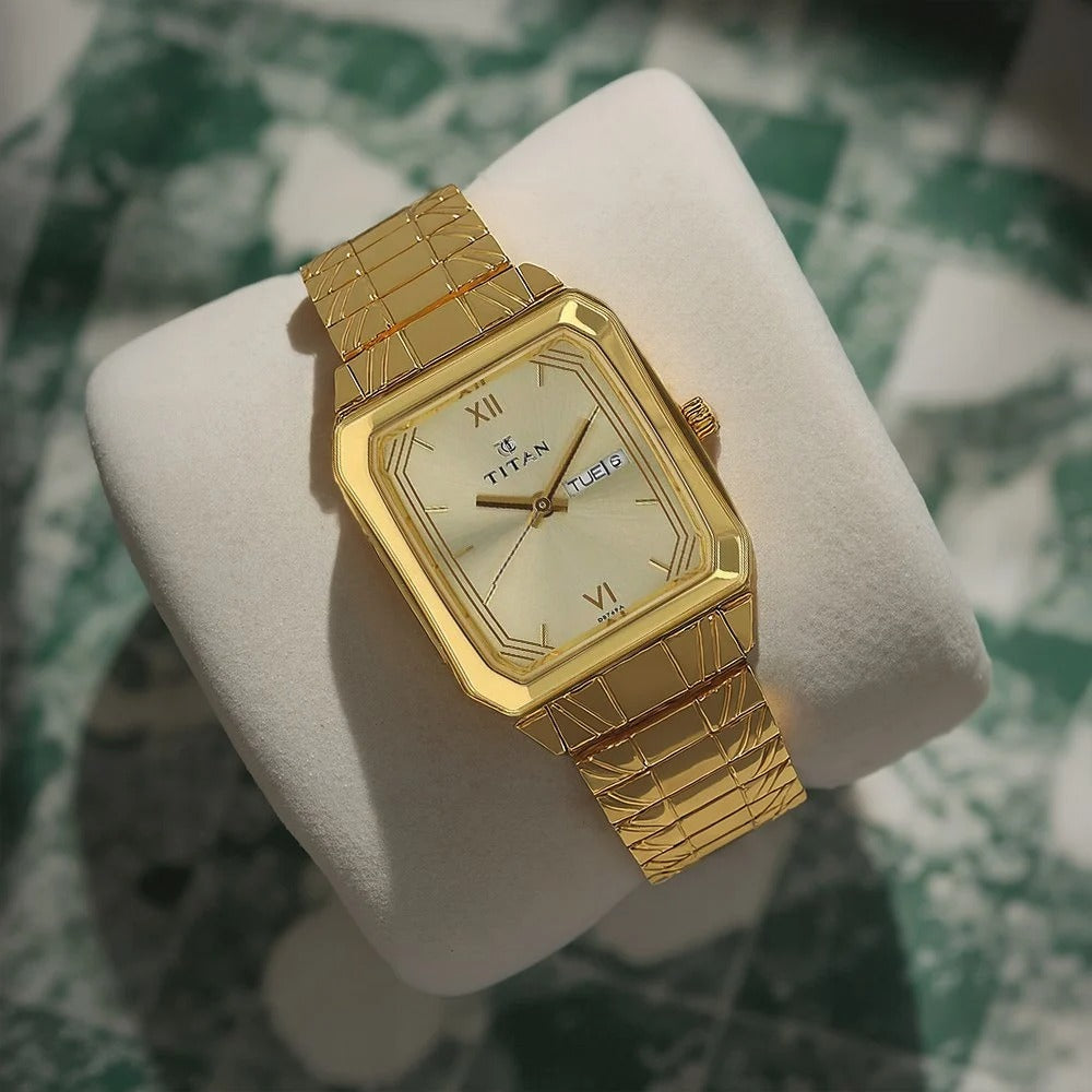 Titan Quartz Analog with Day and Date Champagne Dial Stainless Steel Strap Watch for Men - NU1581YM05